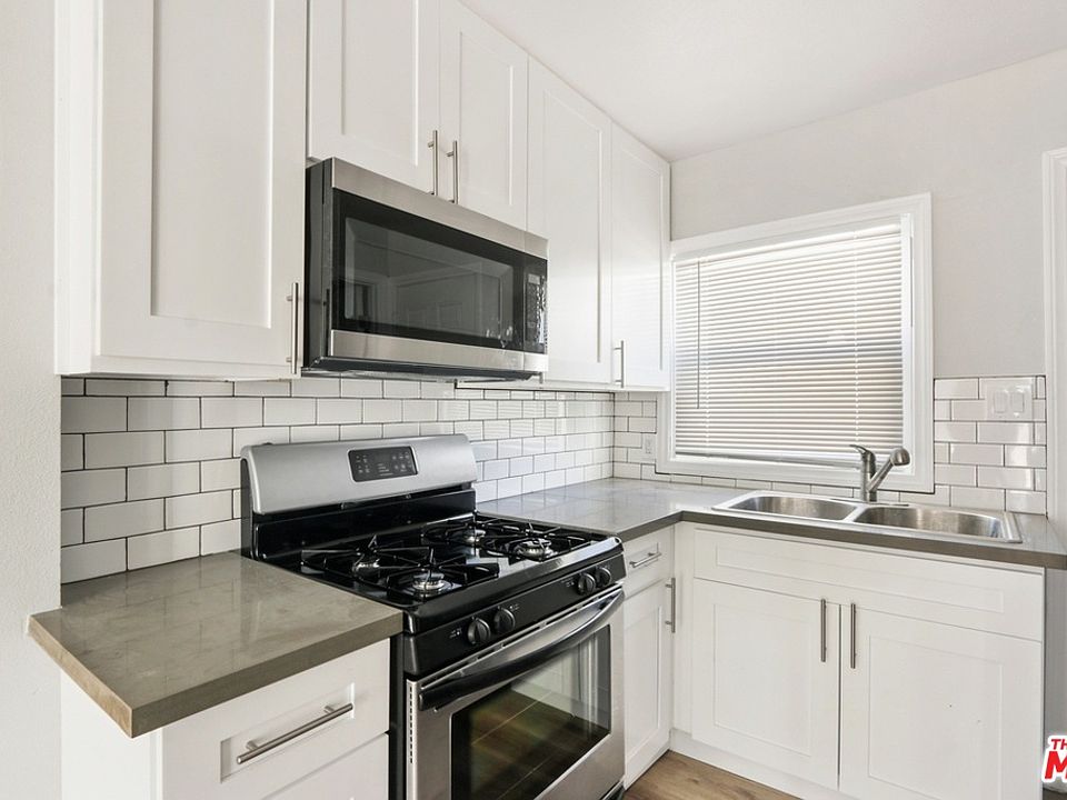 2nd image of 1811 Kearney St