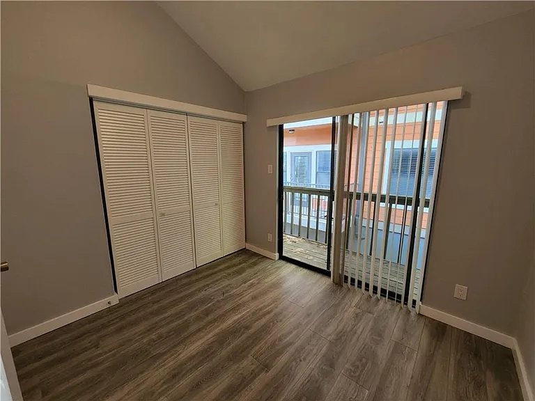 2815 Rio Grande St #215 — Photo 8