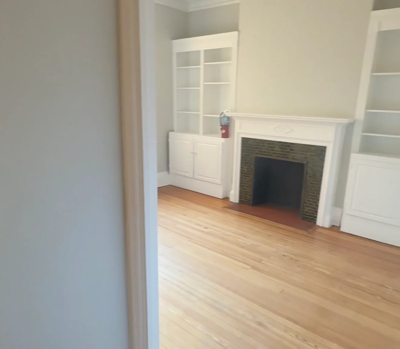 2220 20th St NW — Photo 4