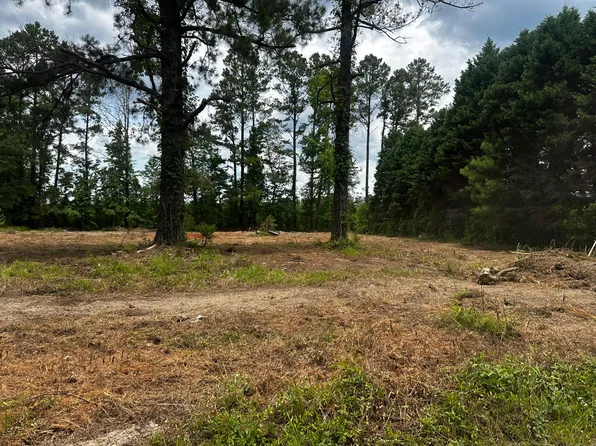 4400 Livingwood Dr, Sumter, SC 29154