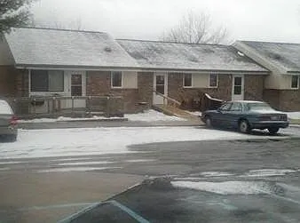 Preston Manor Apartments — Photo 3