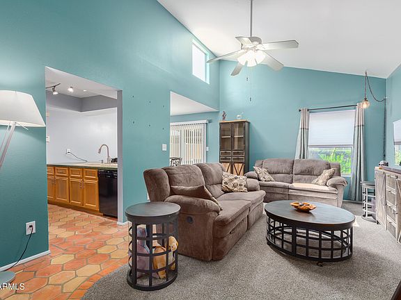 4th image of 916 E DIAMOND Drive