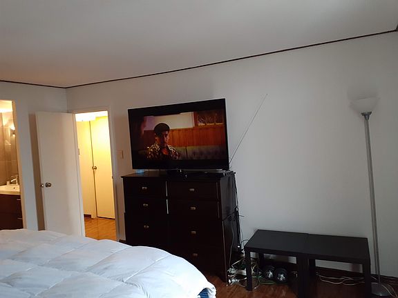3rd image of 1800 N Stanton St APT 1001