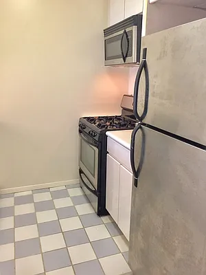 Rented by Brown Harris Stevens | media 19