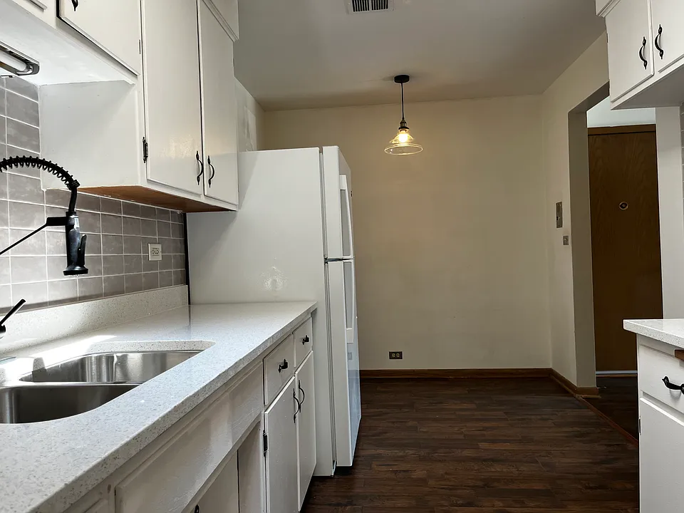 New Faucet and Countertops