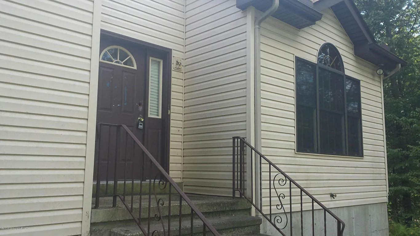 114 Water Tower Cir photo 1
