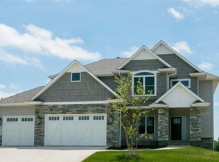 1192 Tipperary Rd, Iowa City, IA 52246