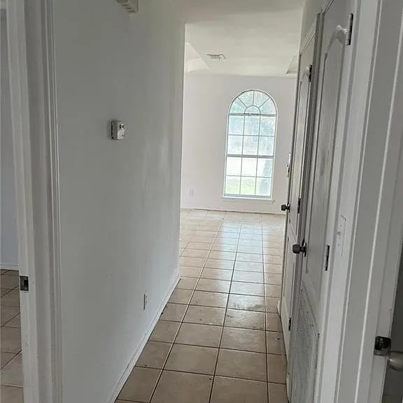 2515 Salvatierra Ave — Photo 6