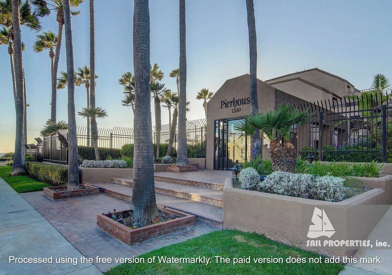Beach-Chic Vacation Rental with Ocean Views — Photo 1