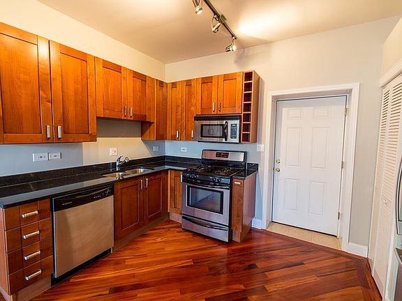 5th image of 5208 N Wolcott Ave #2