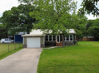 9407 Ash Ln, Quinlan, TX 75474