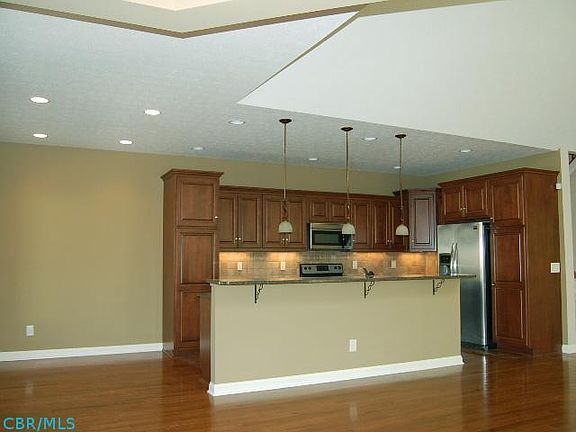 5th image of 9785 Kingston Cir #28