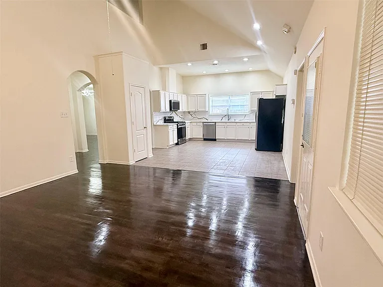6530 Signal Point Ln — Photo 9