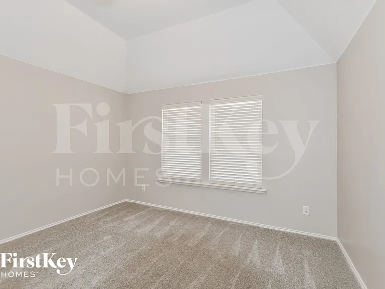 4203 Lucy Ln — Photo 10