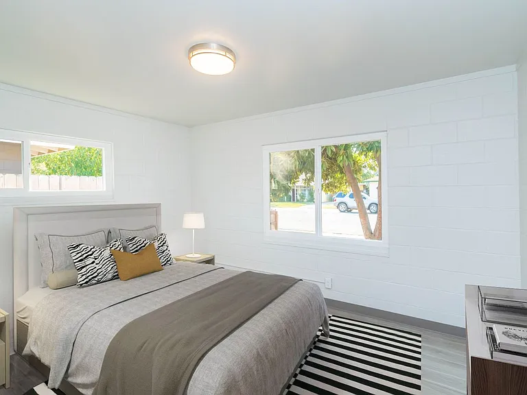 1258 Rosemary Ln — Photo 5