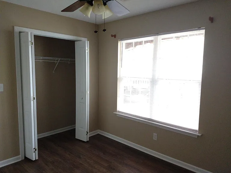 3880 Simpson Rd E — Photo 6