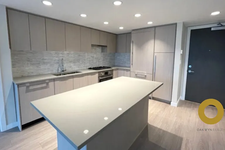 1182 Westwood St #1A — Photo 2