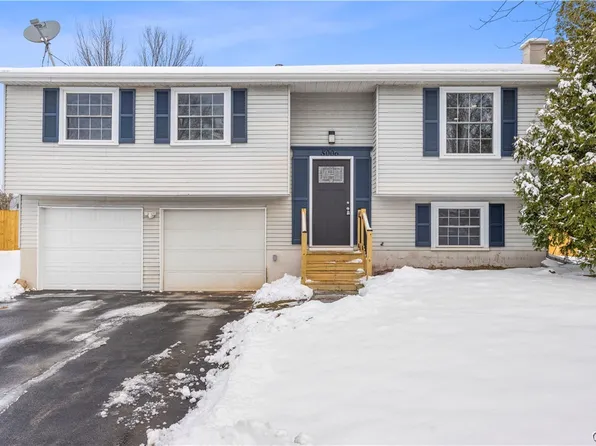 5006 Dahlia Cir, Liverpool, NY 13088