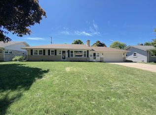 3157 N Knoll Blvd, Wauwatosa, WI 53222
