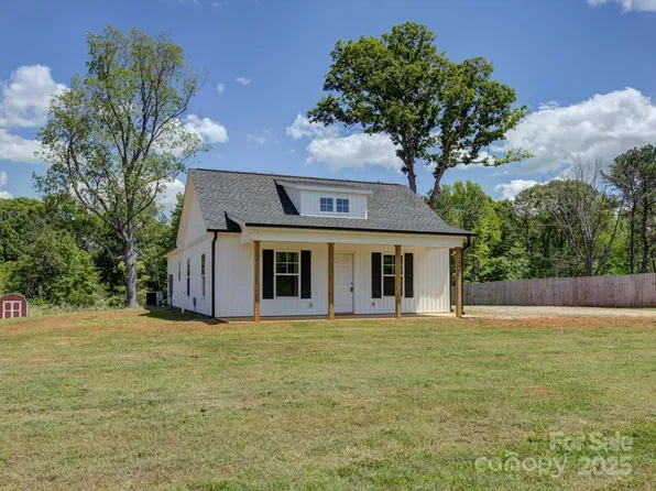 1454 King Rd, York, SC 29745