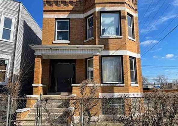1st image of 6045 S Marshfield Ave