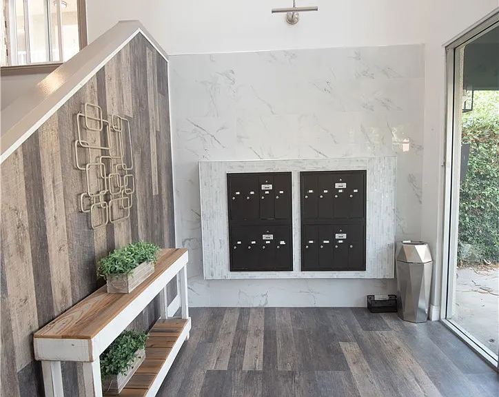 10900 Blix St #5 — Photo 8