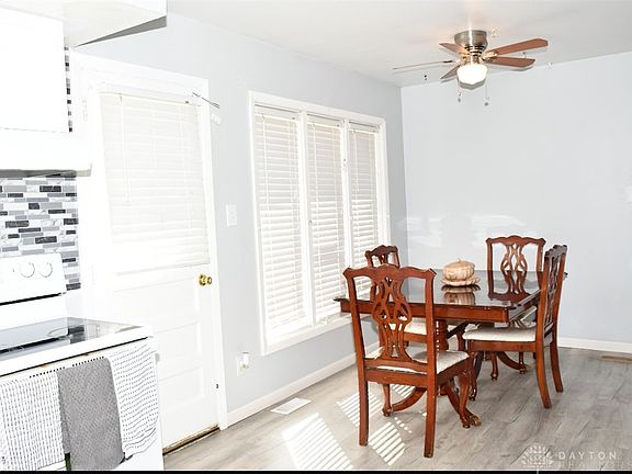 4th image of 3660 Castano Dr