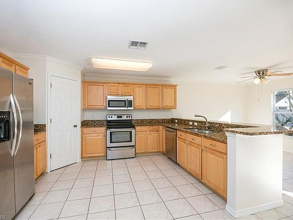 2nd image of 15038 Spinaker Ct