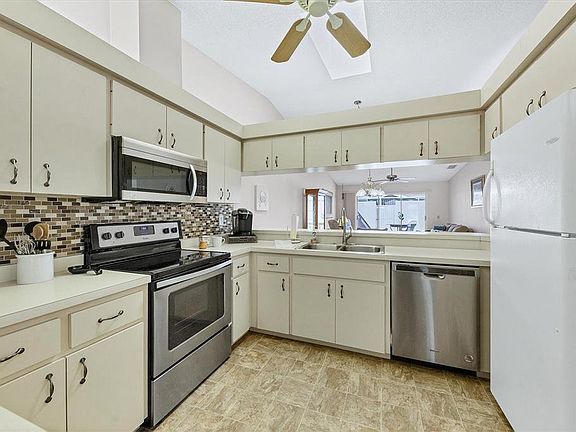 5th image of 5544 37th St E