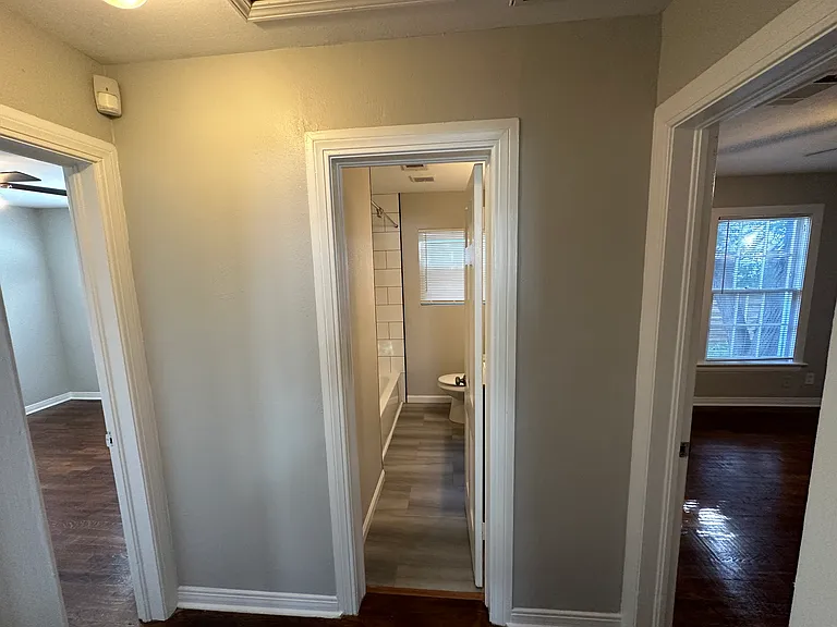2307 Douglas Ave — Photo 8