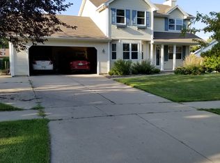 1737 Sunnyside Ln, De Pere, WI 54115