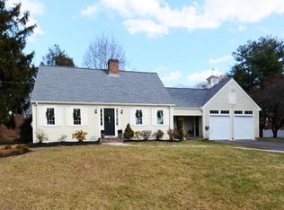 16 Essex St, Lynnfield, MA 01940