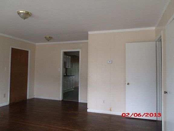 3rd image of 212 Rowland Dr