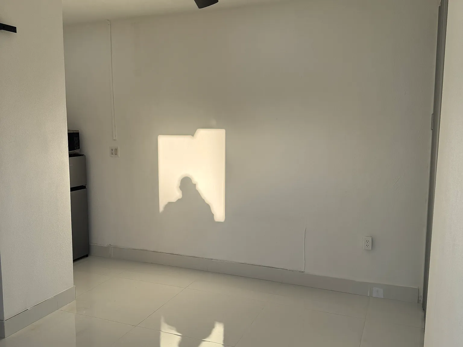 Studio, 350 sqft, $1,100 — Photo 2