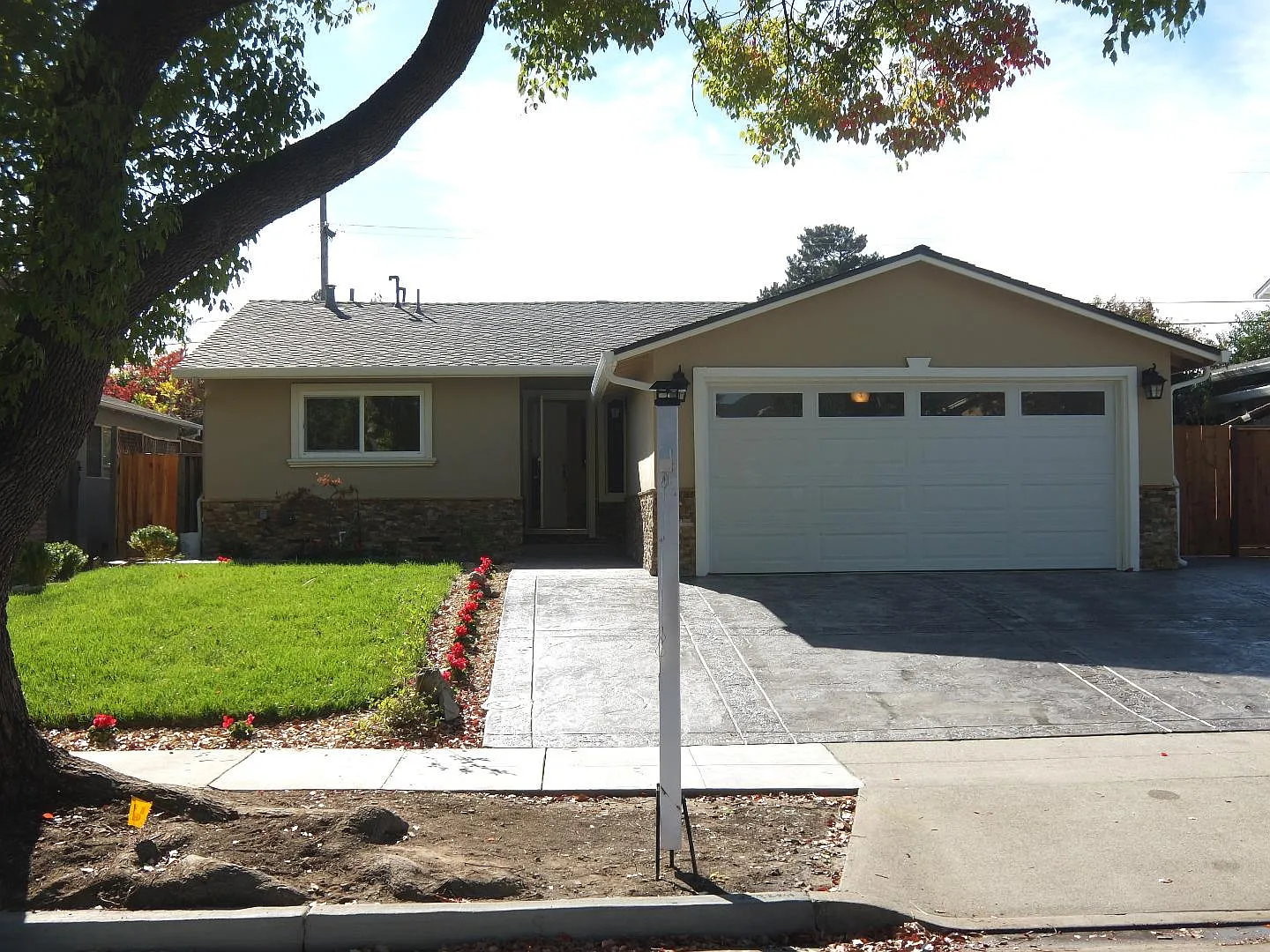 1111 Kentwood Ave photo 1
