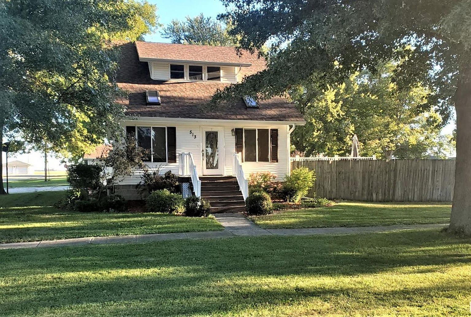 513 E 3rd Ave, Woodhull, IL 61490 Zillow