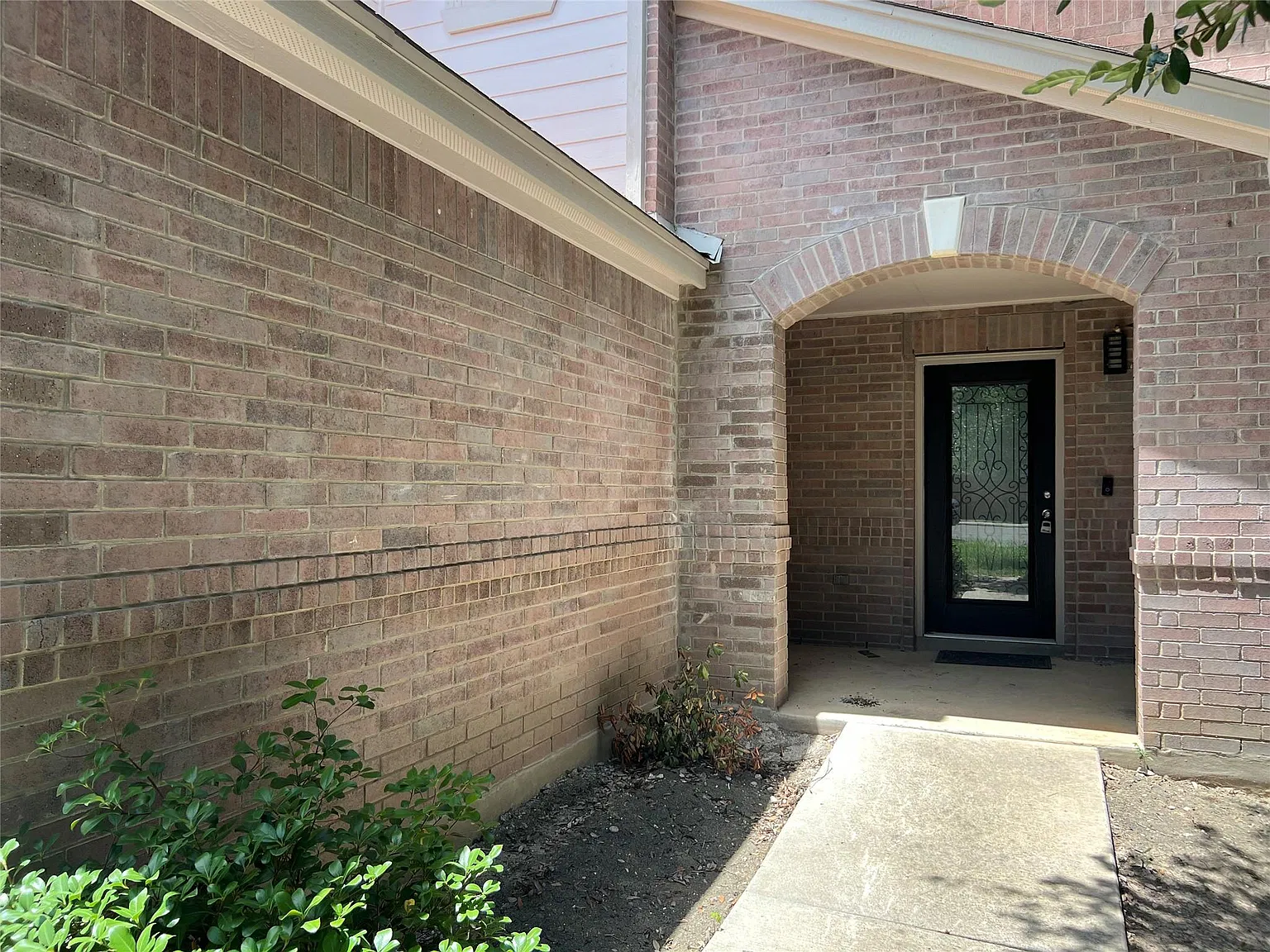 3 bed, 2.5 bath, 1798 sqft, $1,750 — Photo 2