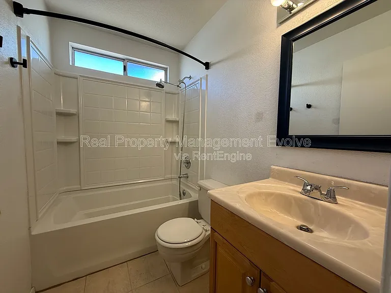 4260 E Rosemonte Dr — Photo 25