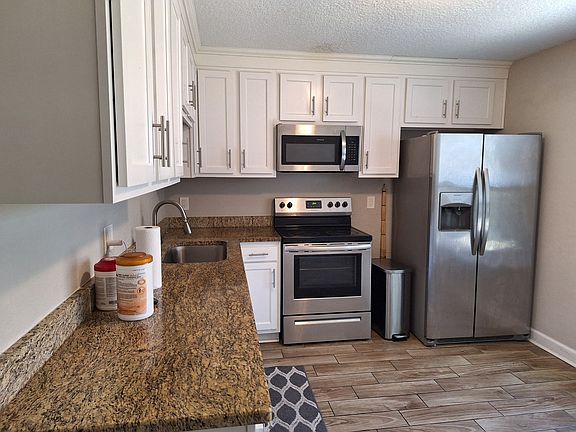 3rd image of 3459 Excalibur Way E