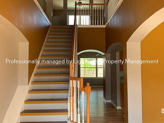 3rd image of 3604 Meadowgreen Ln