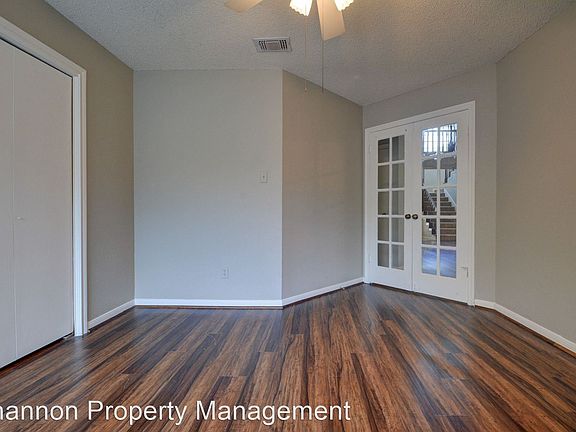 3rd image of 3010 Skypark Dr
