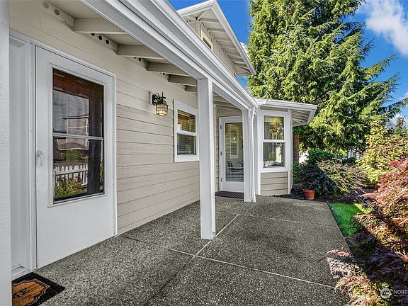 5th image of 22462 SE 37th Terrace #2343