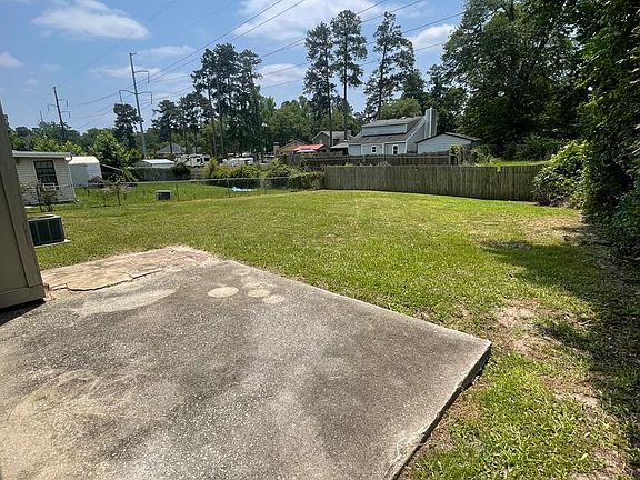 4th image of 4087 Melrose Dr