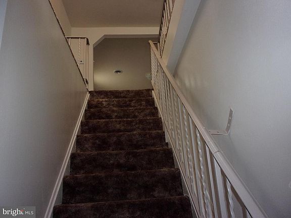 3rd image of 2740 Penbrook Ave
