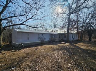 12613 S 1700th Rd, Nevada, MO 64772