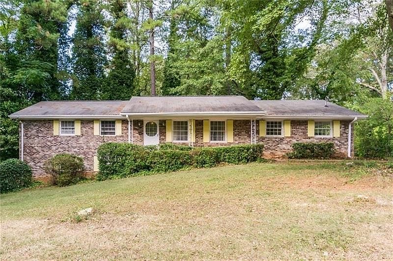 1st image of 2781 Staunton Dr SE