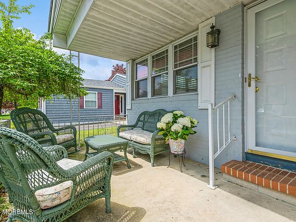 3rd image of 25 Innsbruck Drive
