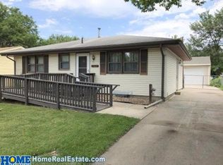1924 SW 16th St, Lincoln, NE 68522