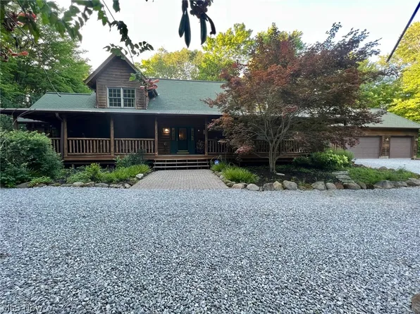 17317 Rock Creek Rd, Thompson, OH 44086