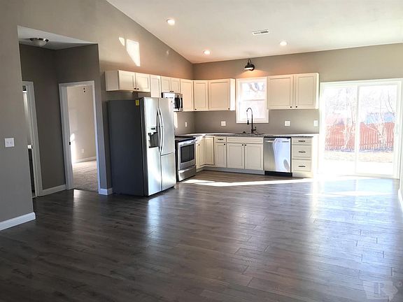 3rd image of 708 W Scidmore St